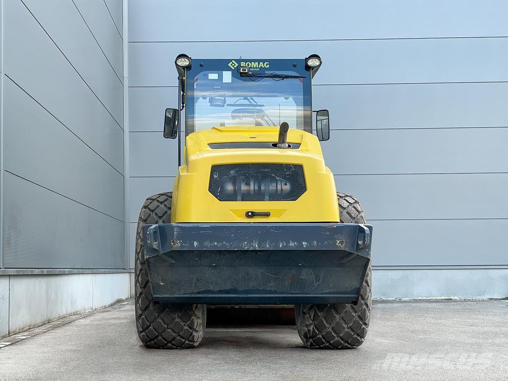 Bomag BW 216 D-5 振動ローラ