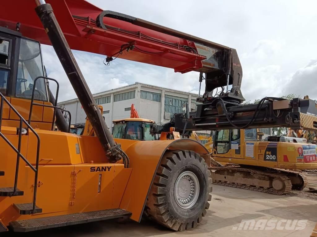 Sany SRSC 45 C30 リーチスタッカー