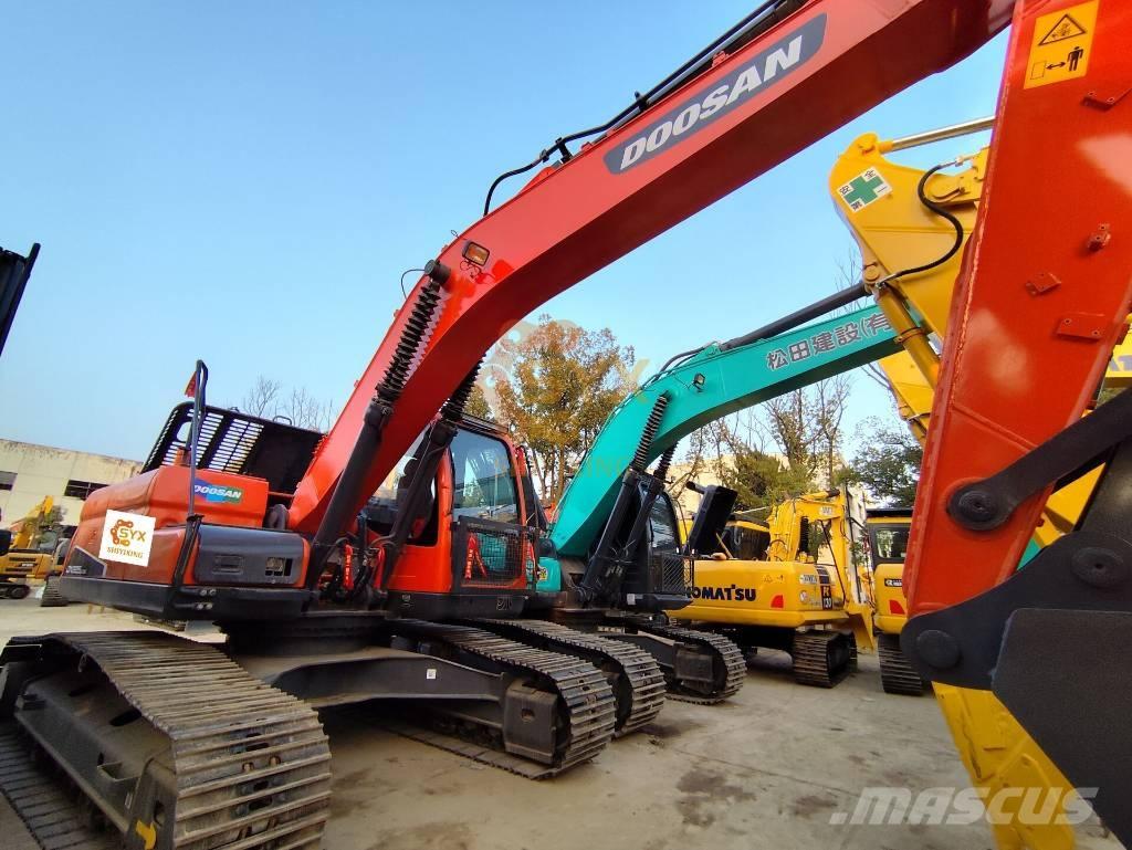 Doosan DX 225 LC 大型油圧ショベル12t以上（パワーショベル・ユンボ）