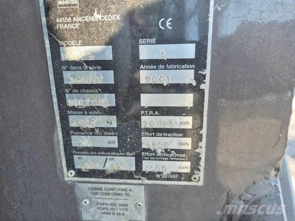Manitou MT 523 テレスコーピックハンドラー