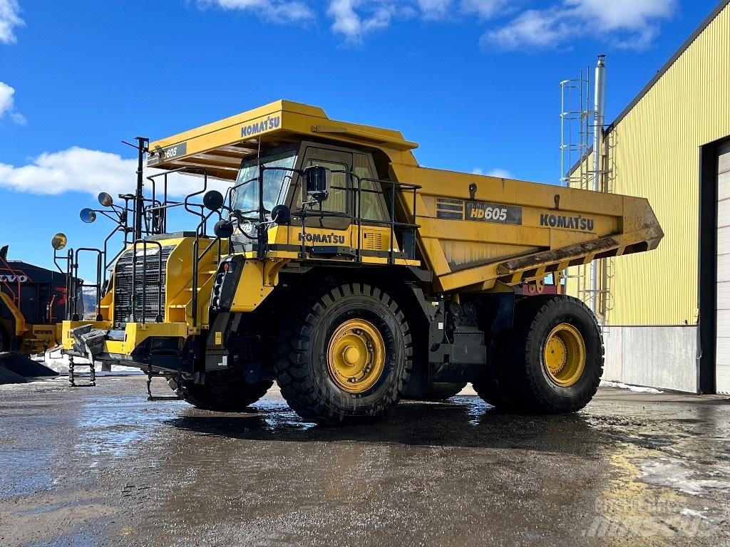 Komatsu 605-8 リジットフレーム式ダンプトラック