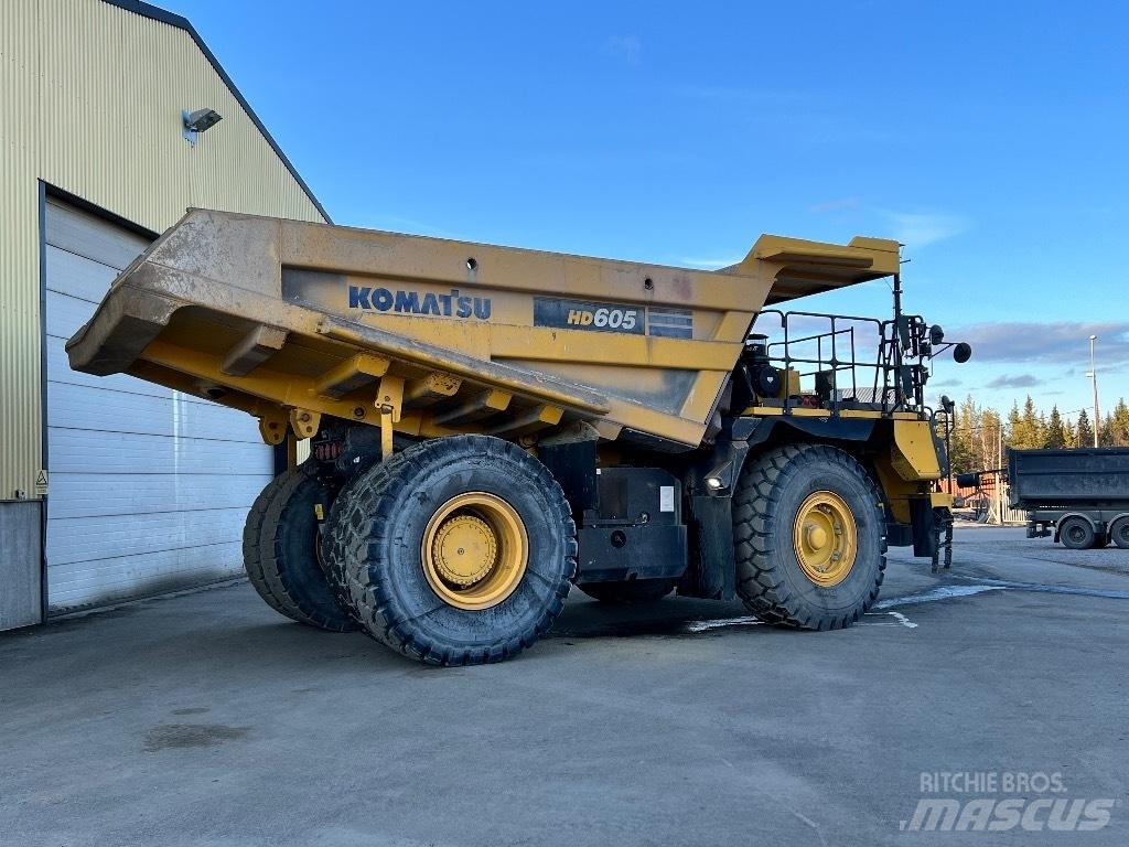Komatsu 605-8 リジットフレーム式ダンプトラック