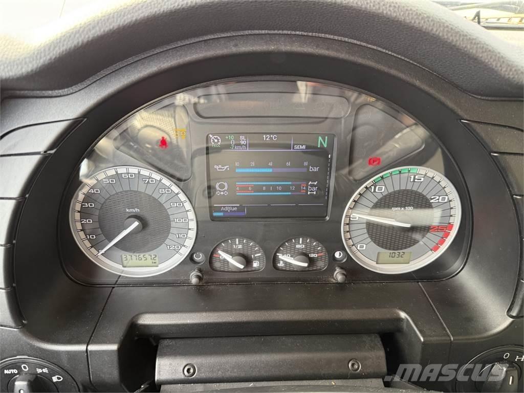 Iveco AS280 6X2 アームロール