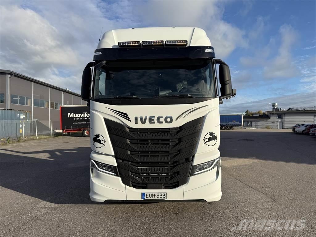 Iveco AS280 6X2 アームロール
