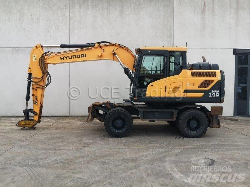 Hyundai HW140 ホイール式油圧ショベル（パワーショベル・ユンボ・バックホー）