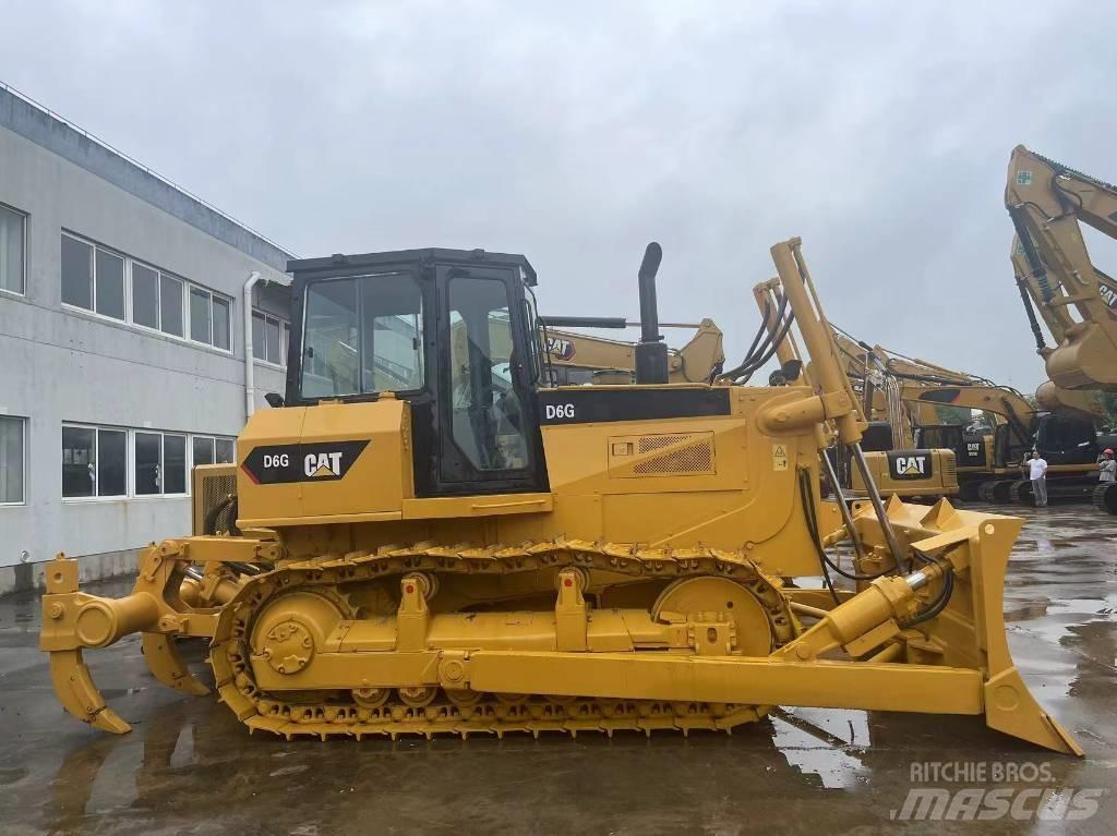 CAT D 6 G ブルドーザー