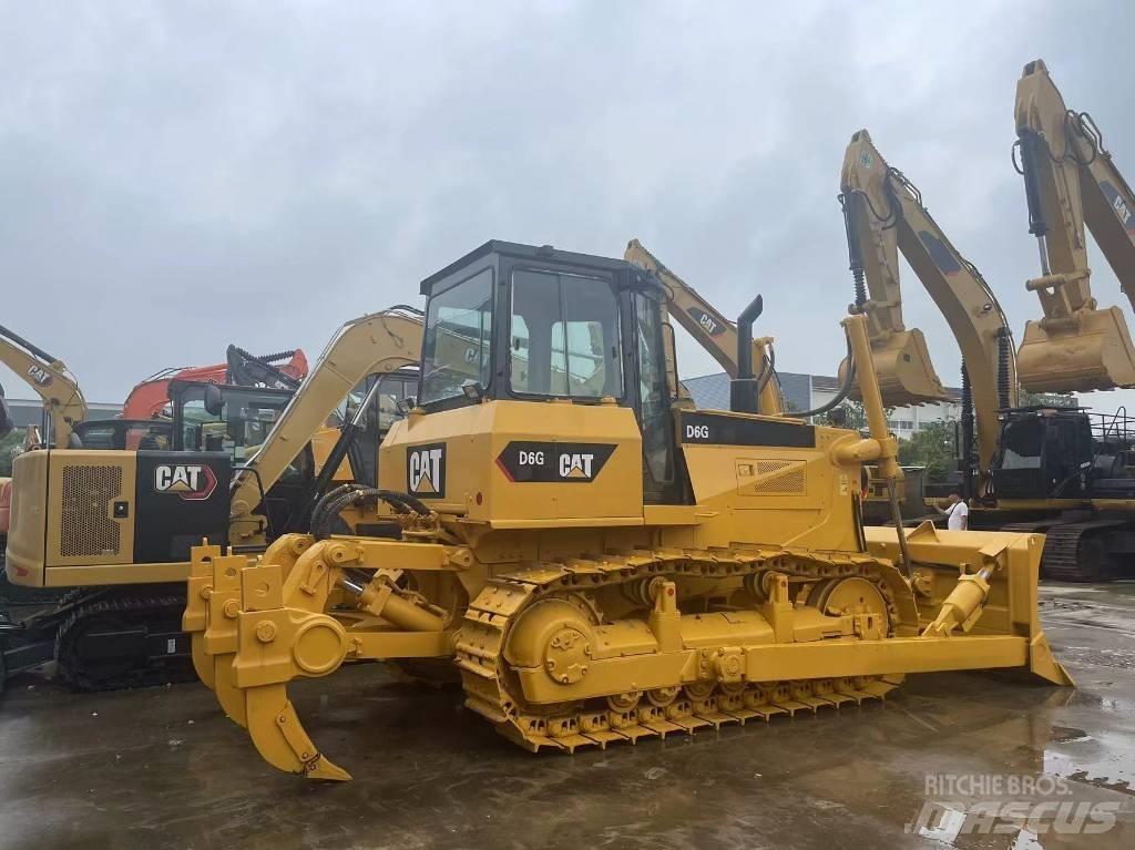 CAT D 6 G ブルドーザー