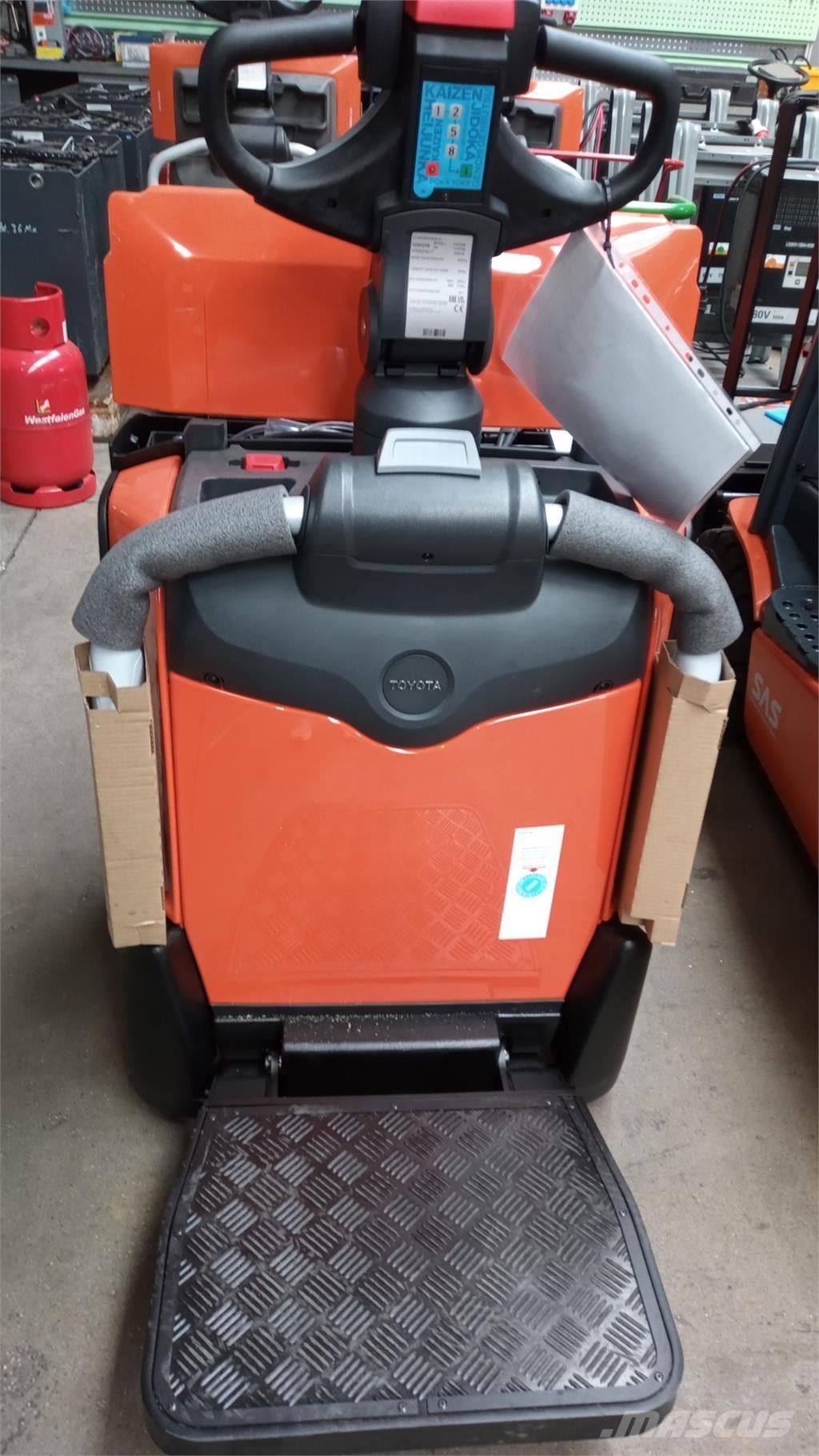 Toyota LPE200B ウォーキンフォークリフト