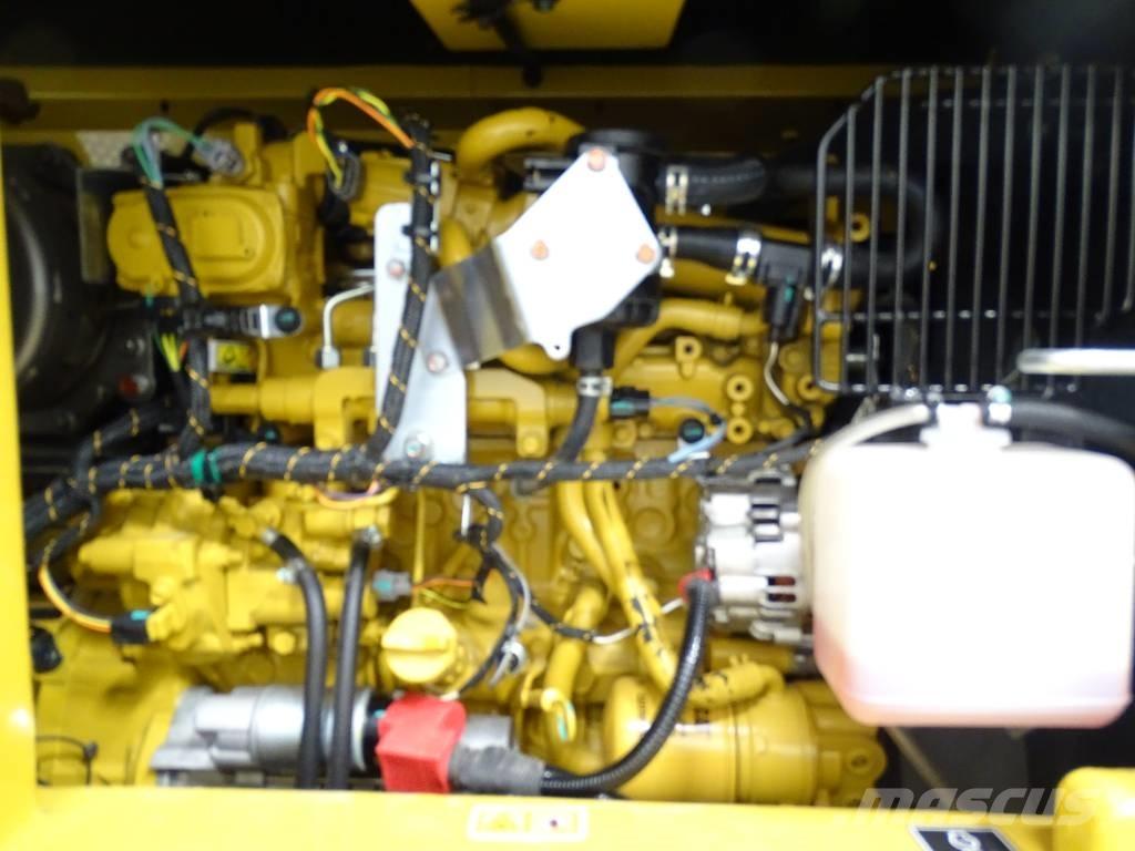 CAT 308 CR 中型油圧ショベル 7ｔ-12ｔ（ユンボ・パワーショベル・バックホー）