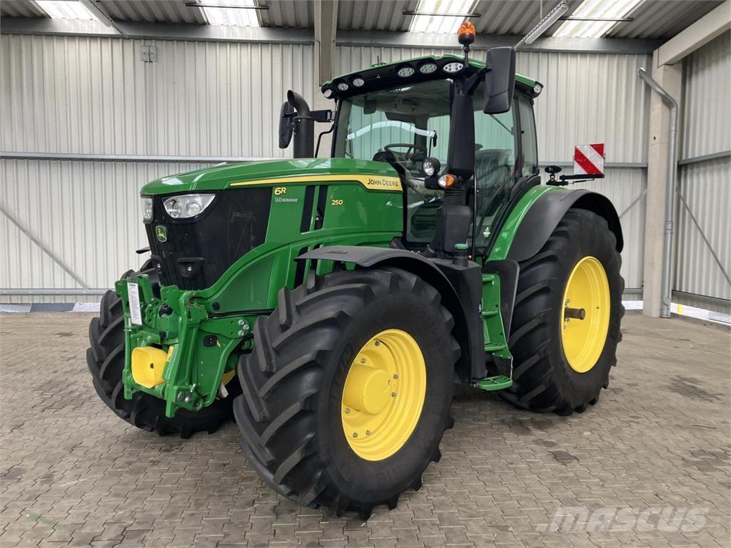 John Deere 6R 250 トラクター