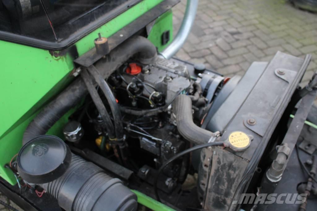 LM Trac 285 ユーティリティーツールキャリア