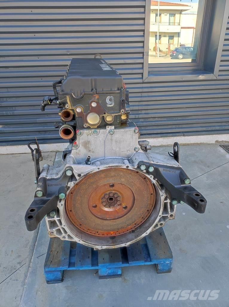 MAN D2676 LF53 エンジン