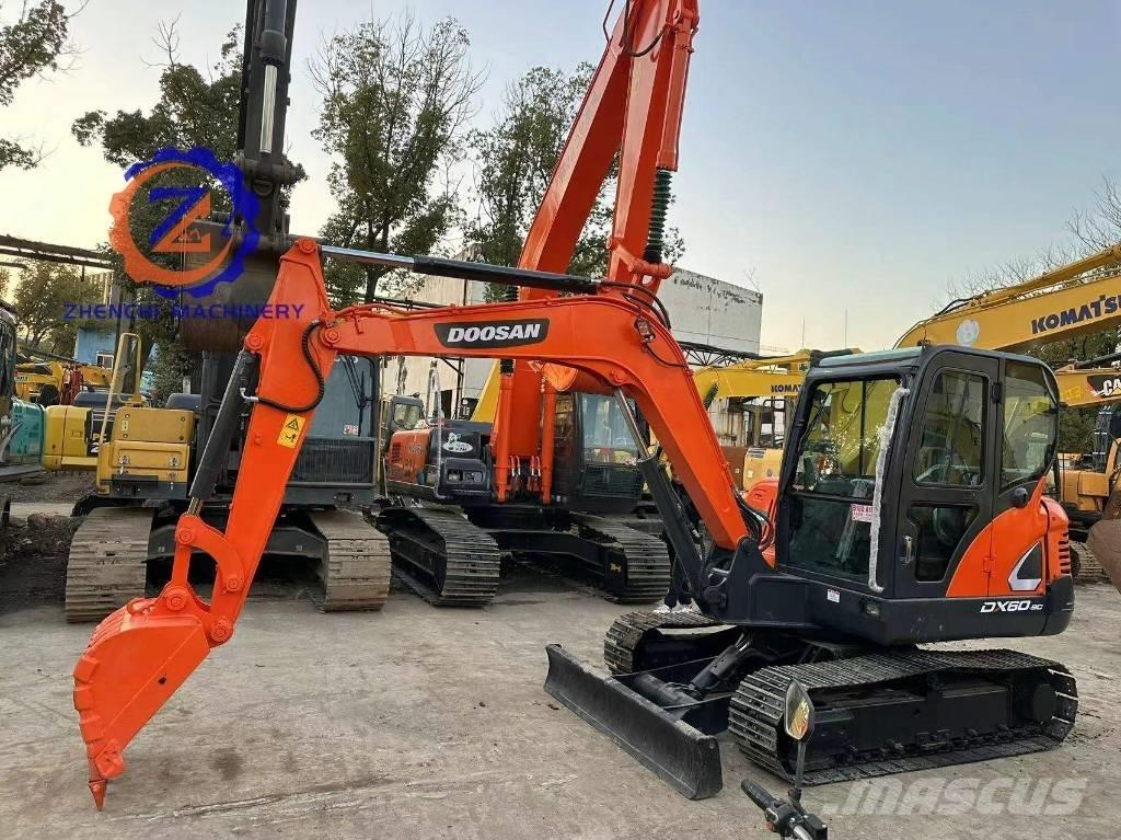Doosan DX 60 ミニ油圧ショベル 7t以下（ミニユンボ・ミニディガー）
