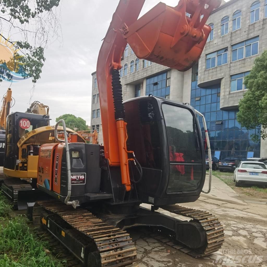 Hitachi ZX 70 ミニ油圧ショベル 7t以下（ミニユンボ・ミニディガー）