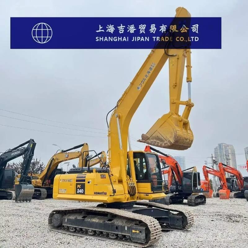 Komatsu PC 240-8 大型油圧ショベル12t以上（パワーショベル・ユンボ）