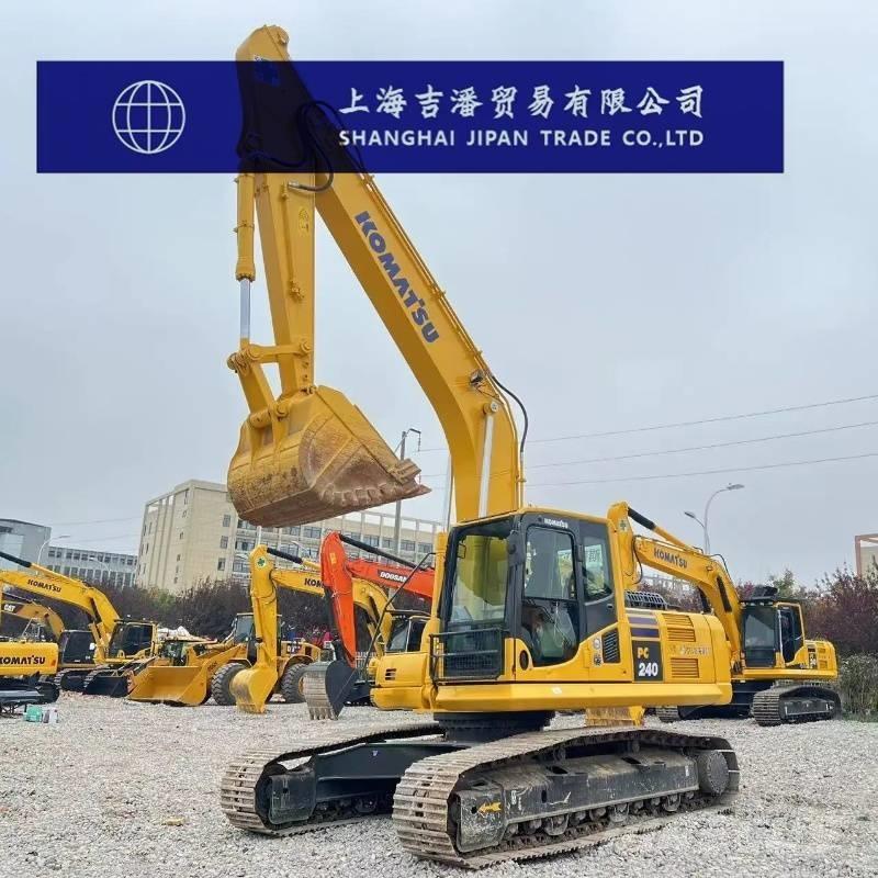 Komatsu PC 240-8 大型油圧ショベル12t以上（パワーショベル・ユンボ）