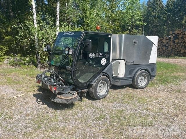 Nilfisk CR 3500 路面清掃機