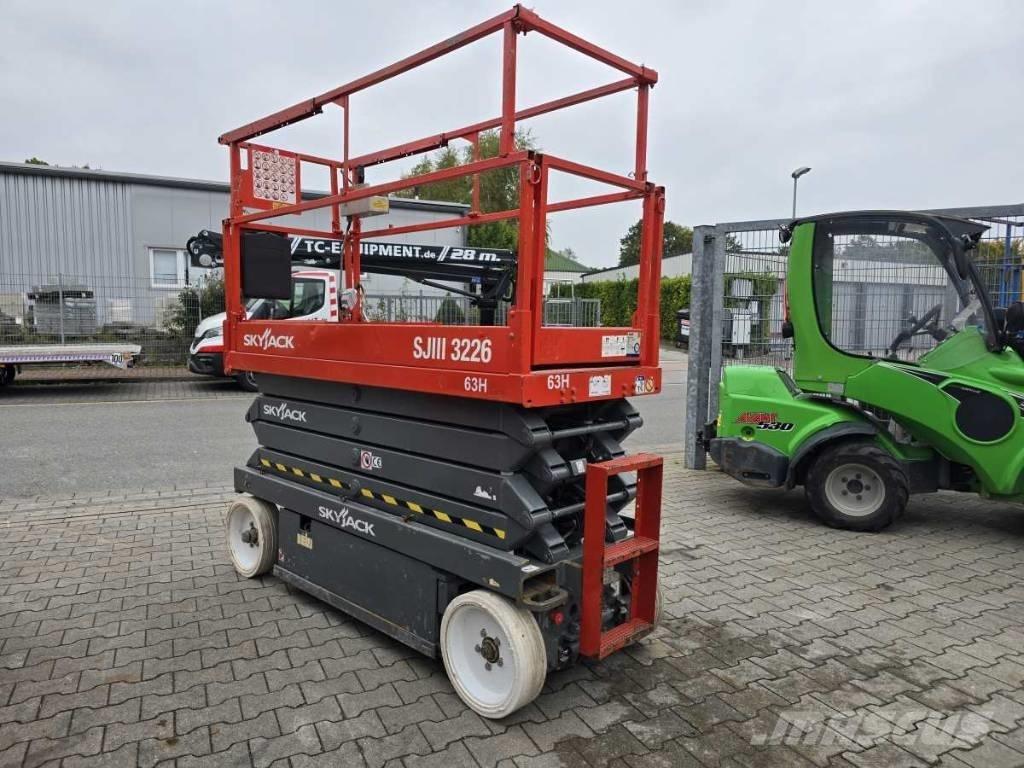SkyJack SJ 3226 シザースリフト