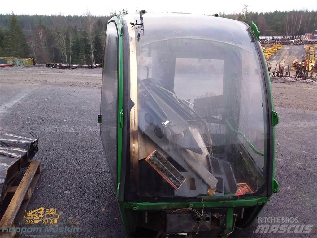 John Deere 1910e キャビン及び内装
