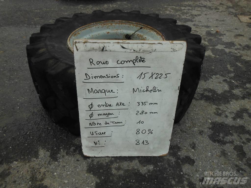 Michelin 15R22.5 タイヤ、ホイル、リム