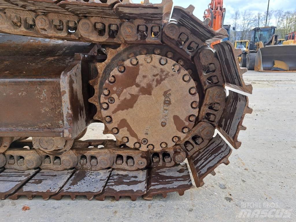 Volvo EC250ENL 大型油圧ショベル12t以上（パワーショベル・ユンボ）