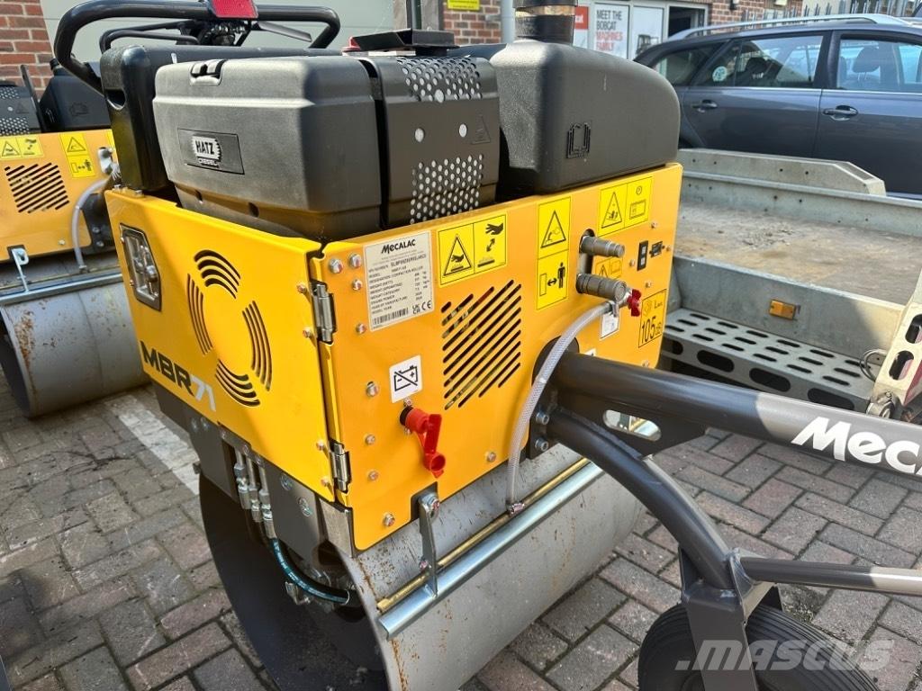Mecalac MBR71 振動ローラ