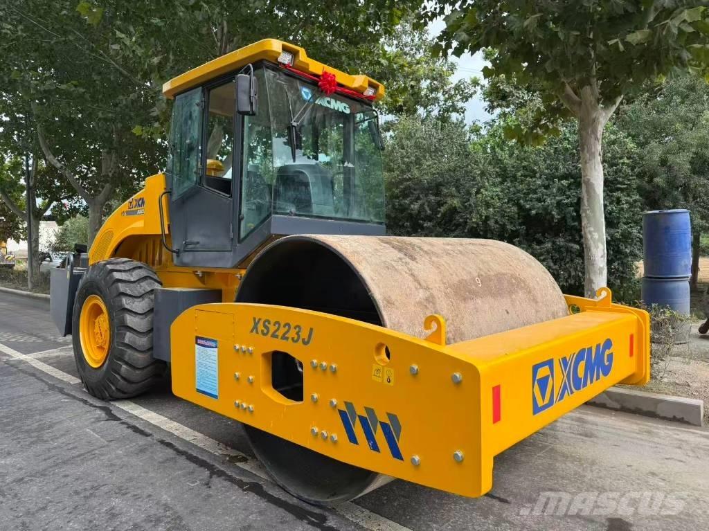XCMG XS 223 J 振動ローラ