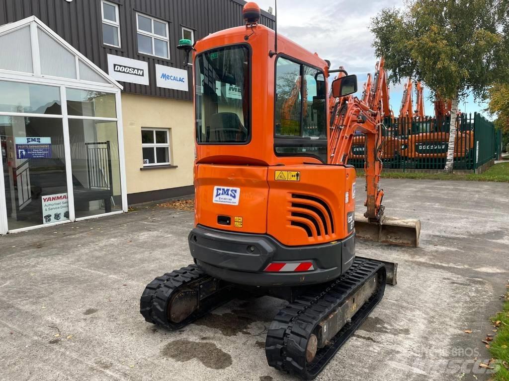 Doosan DX 27 Z ミニ油圧ショベル 7t以下（ミニユンボ・ミニディガー）