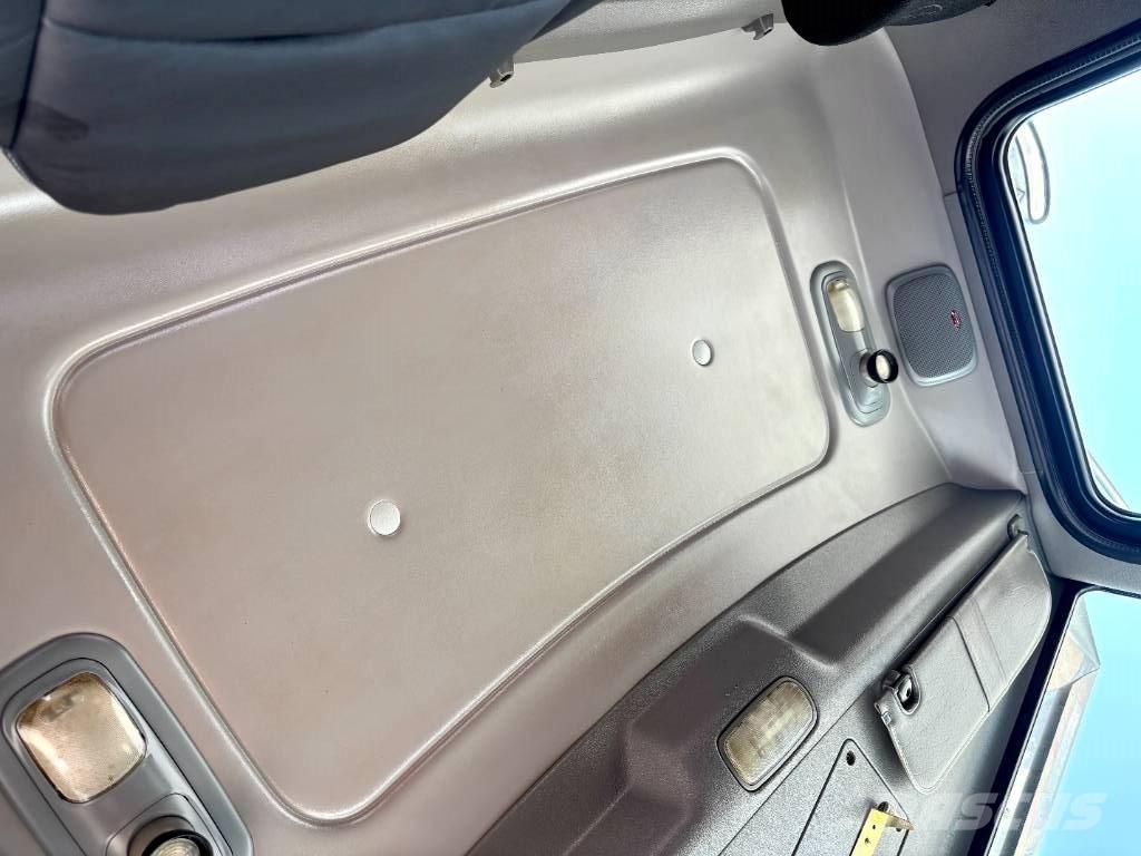 Peterbilt 389 中古トラクターヘッド | トレーラーヘッド