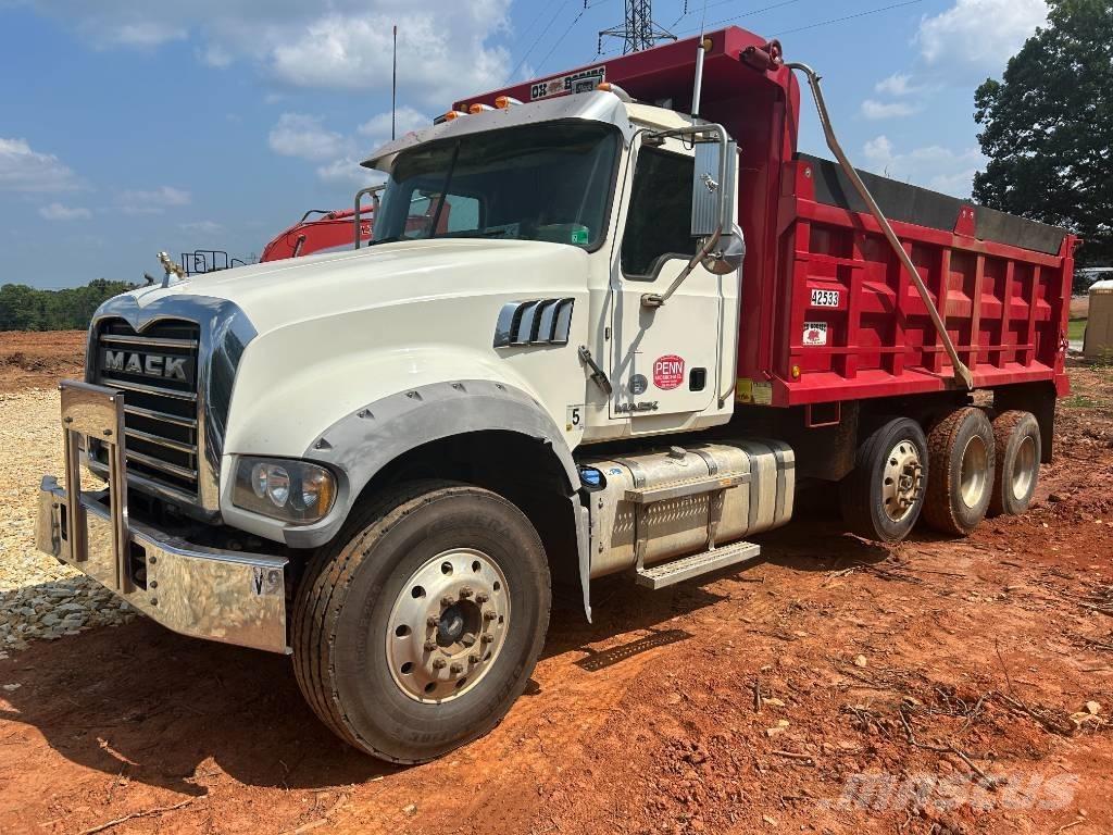 Mack Granite GU 713 ダンプ