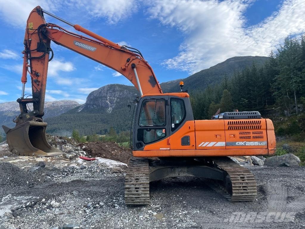 Doosan DX 255 LC-3 大型油圧ショベル12t以上（パワーショベル・ユンボ）