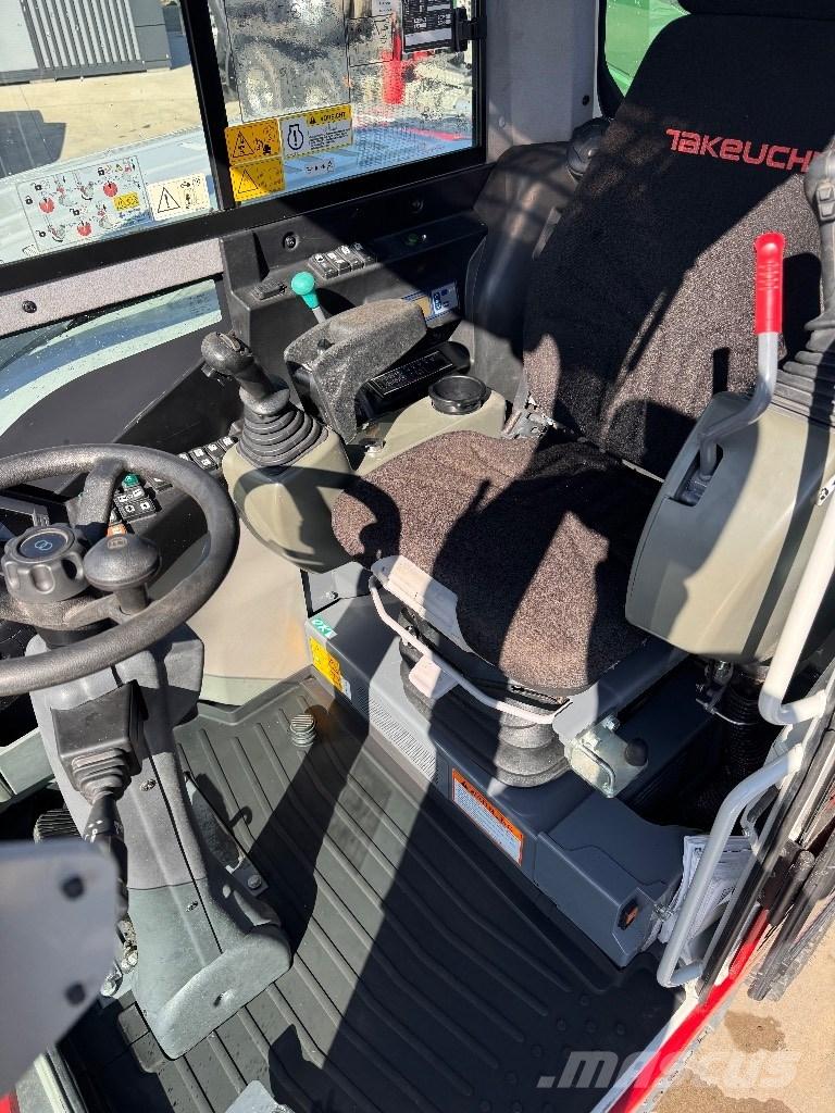 Takeuchi TB 295 W ホイール式油圧ショベル（パワーショベル・ユンボ・バックホー）