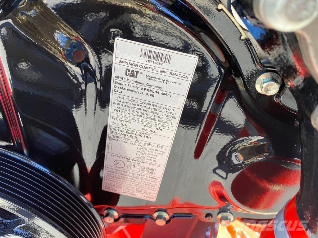 CAT C 4.4 マリン補助エンジン