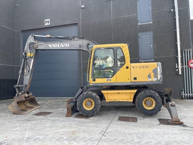 Volvo EW 140 B ホイール式油圧ショベル（パワーショベル・ユンボ・バックホー）