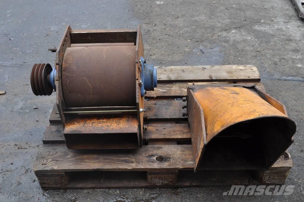  Rębak bębnowy ウッドスプリッターとカッター