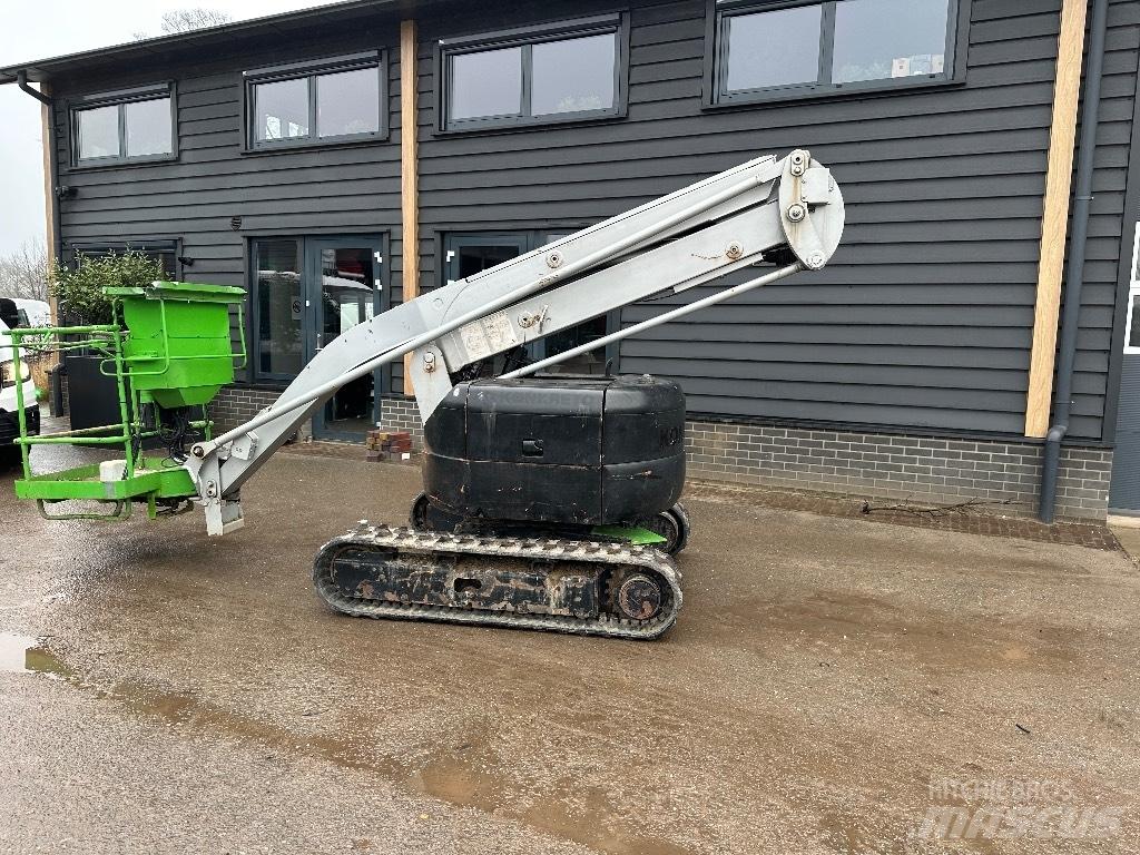 Hitachi HX 64 B ブームリフト　直伸型