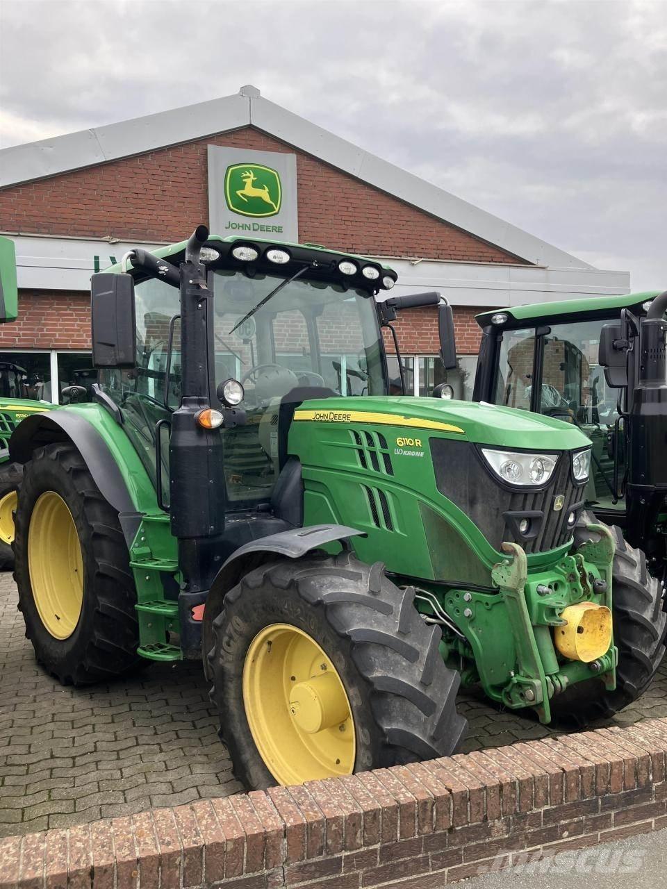 John Deere 6110R トラクター