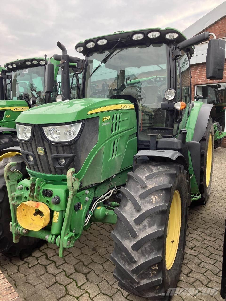 John Deere 6110R トラクター