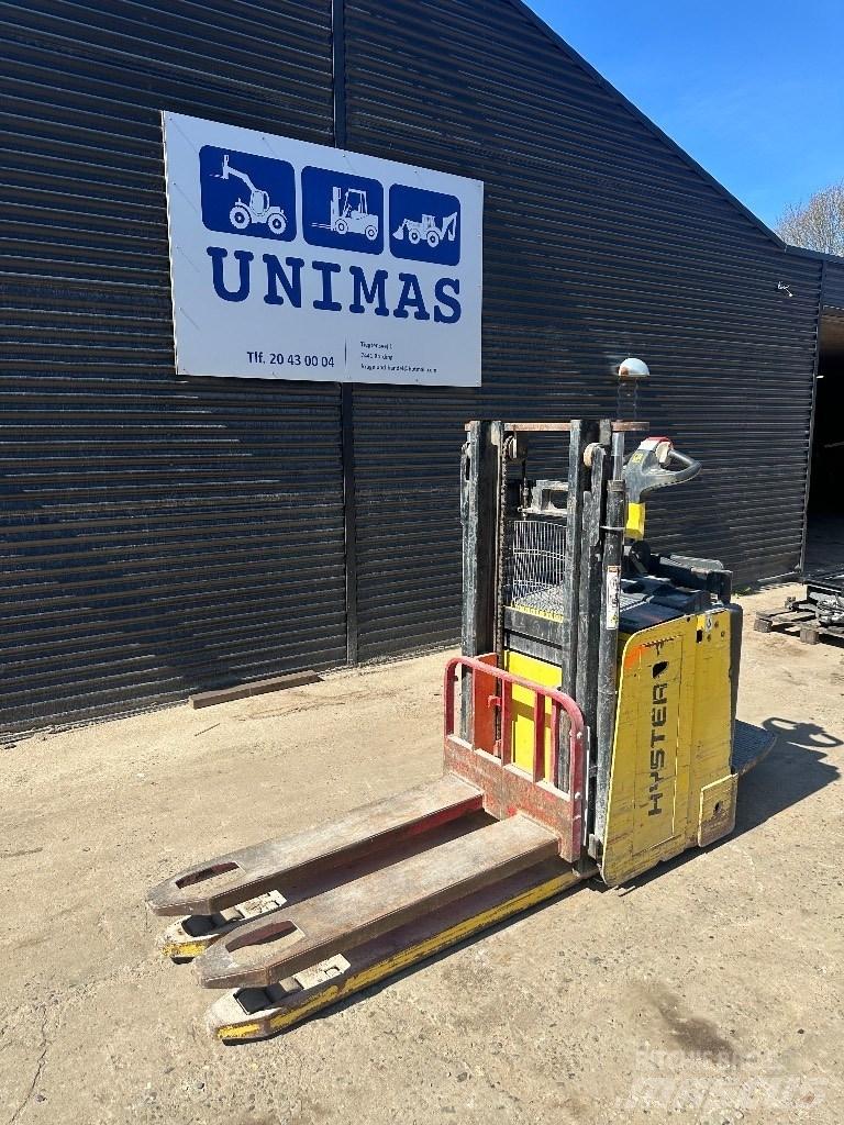 Hyster P 2.0 自走式スタッカー
