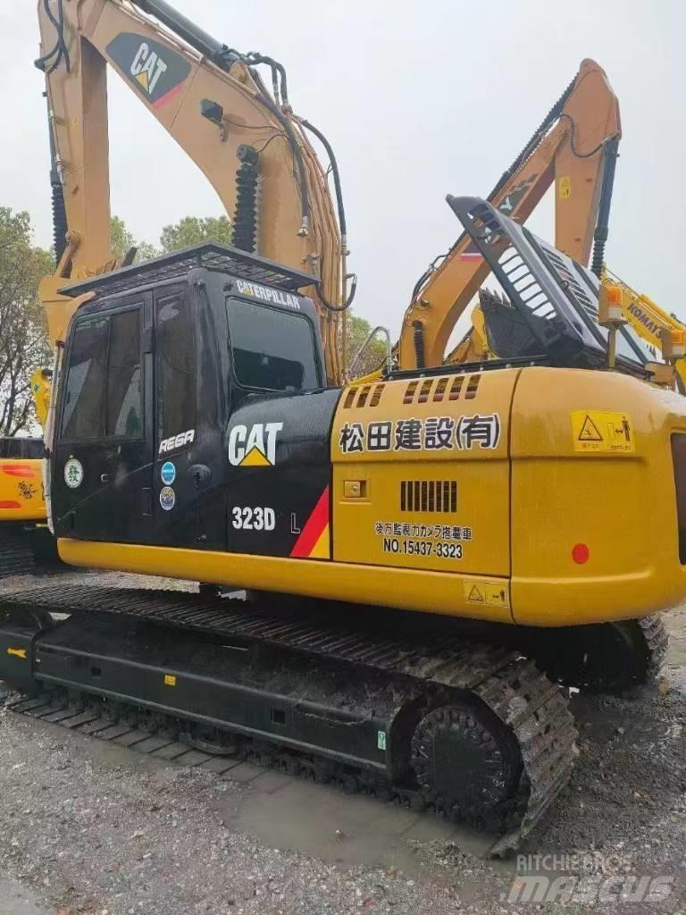CAT 323D2 大型油圧ショベル12t以上（パワーショベル・ユンボ）