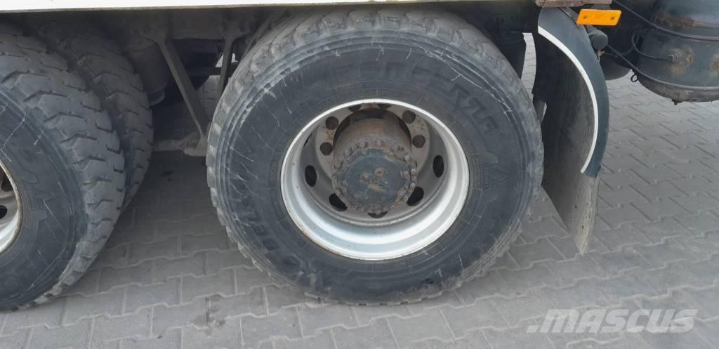 DAF 105 クレーントラック、ユニック車