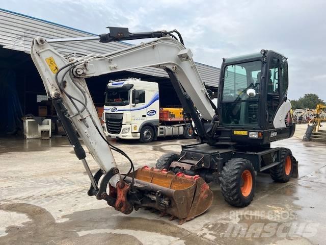 Bobcat E 57 W ホイール式油圧ショベル（パワーショベル・ユンボ・バックホー）
