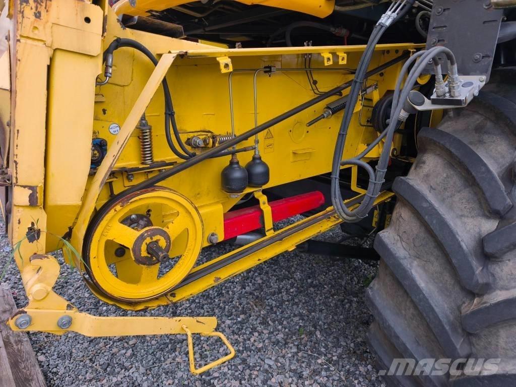 New Holland CS 6080 コンバイン