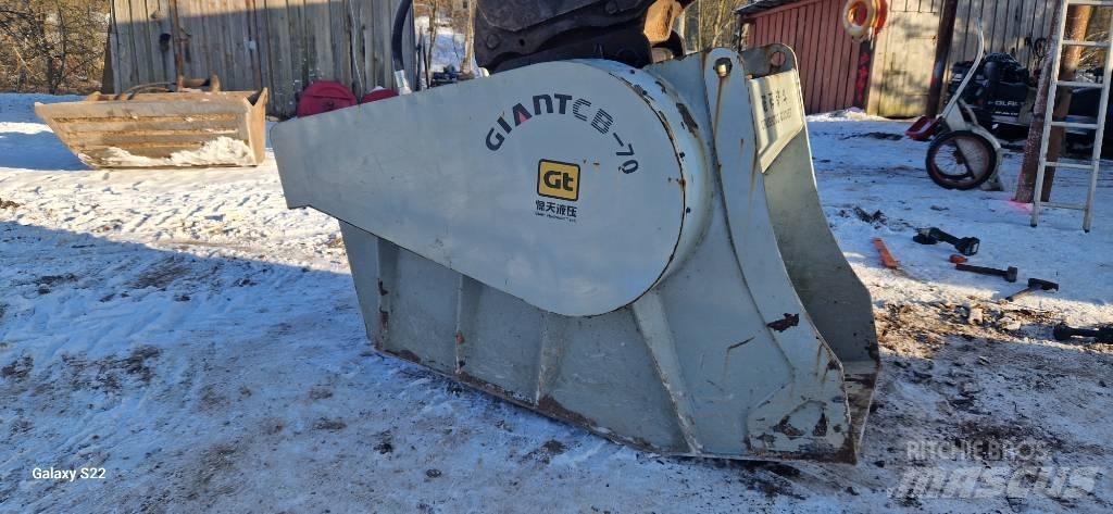 GiANT CB-70 バケットクラッシャー