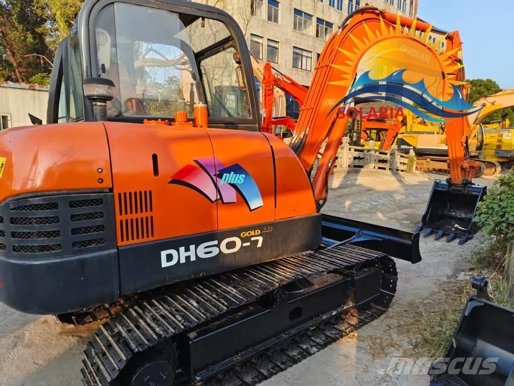 Doosan DH 60-7 ミニ油圧ショベル 7t以下（ミニユンボ・ミニディガー）
