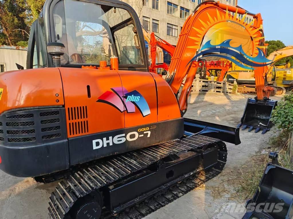 Doosan DH 60-7 ミニ油圧ショベル 7t以下（ミニユンボ・ミニディガー）