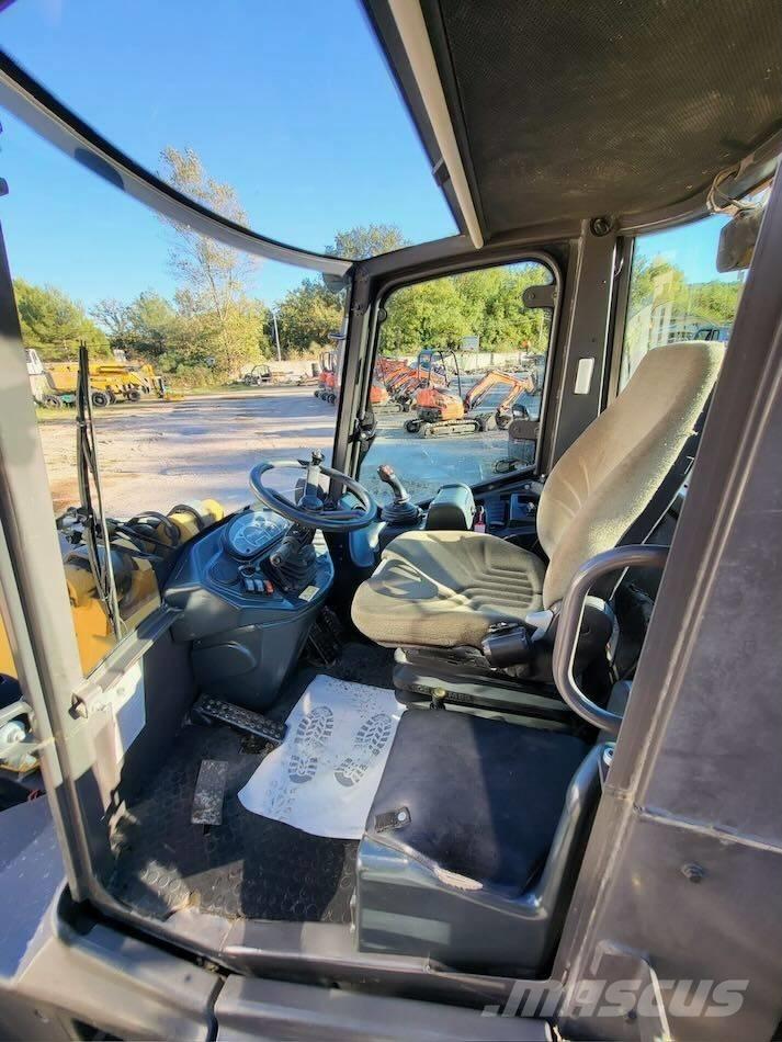 Mecalac AS 700 ホイールローダー・タイヤショベル