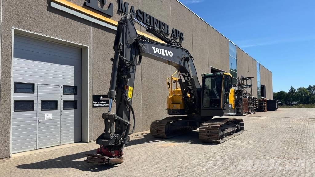 Volvo ECR 235 EL 大型油圧ショベル12t以上（パワーショベル・ユンボ）