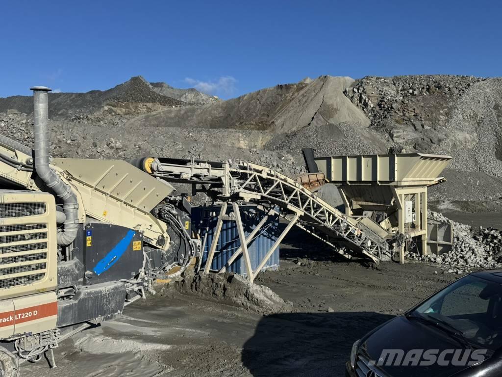 Metso LT 220 D 自走式クラッシャー