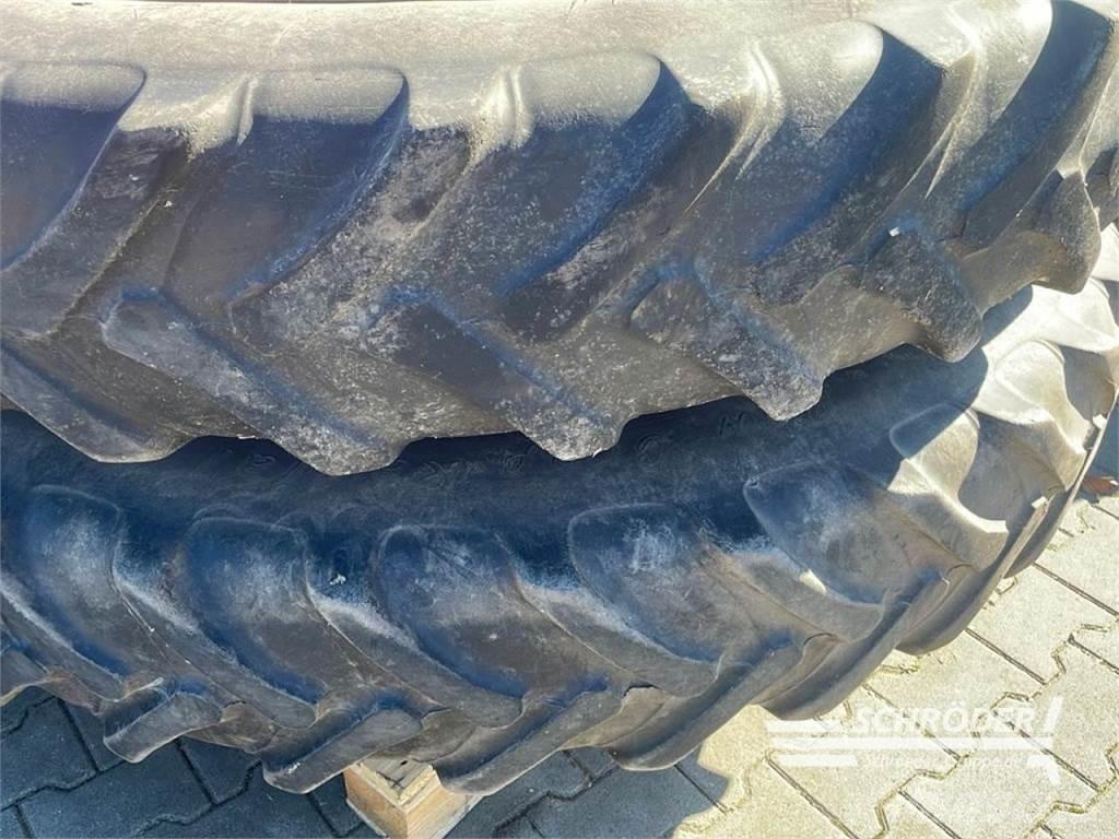  12.4 R 52 タイヤ、ホイル、リム
